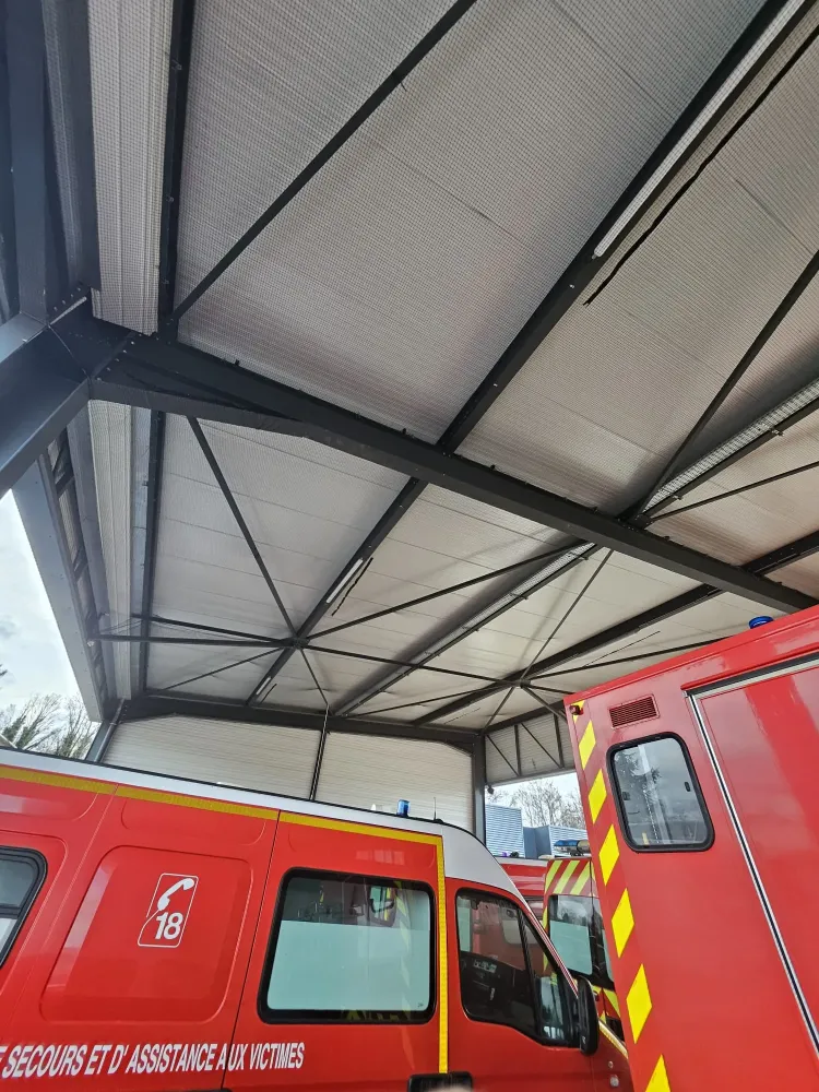 Pose de filets anti-pigeons